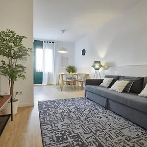 bbarcelona-clot-apartments.topbarcelonahotels.com/